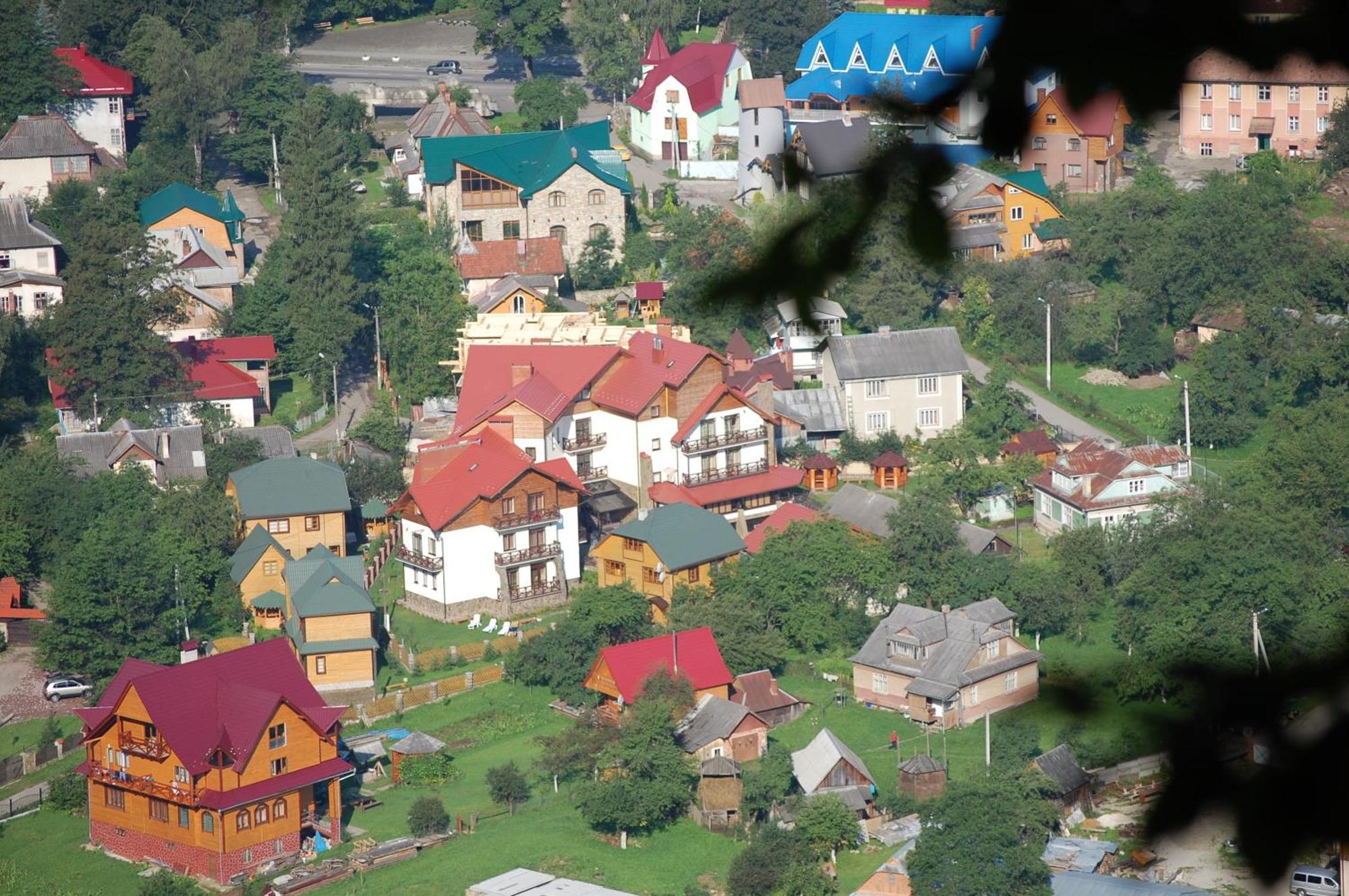 Цвит Папороти Яремча Экстерьер фото